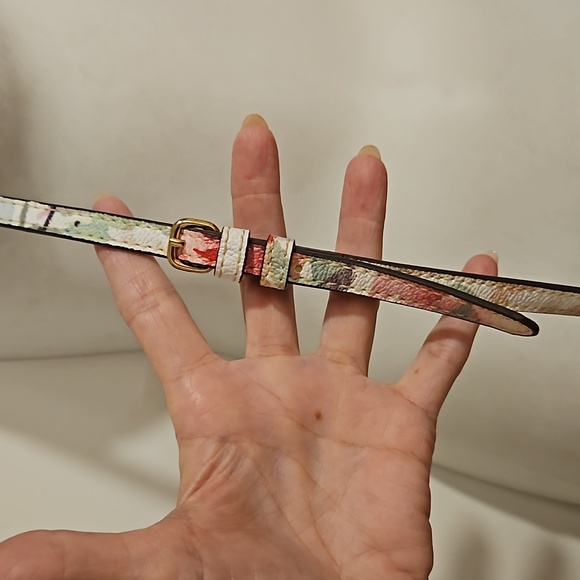 Liz Claiborne floral crossbody adjustable strap pink floral adjustable strap EUC - Picture 6 of 13